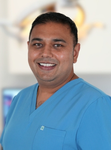 Dr Pritesh Raval Specialist Periodontist